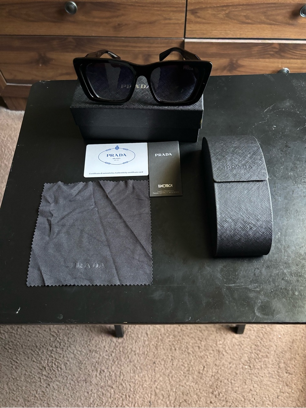 PRADA SUNGLASSES (PR17WS) Model